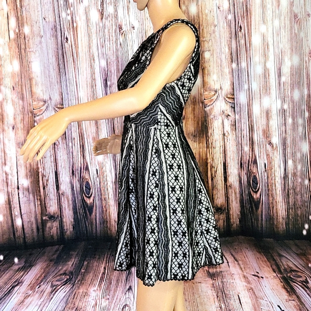 NWOT Free People Women's Black Lace Cocktail Dress Size 0 - Picture 7 of 10